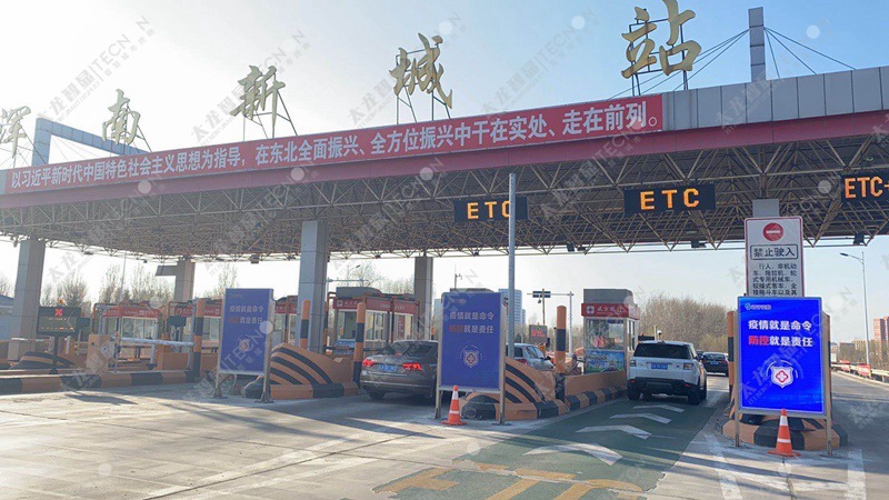 LED廣告機(jī)-戶(hù)外智能廣告機(jī)11.jpg